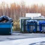 Kontenery na śmieci i gruz – jak efektywnie sortować nieczystości?